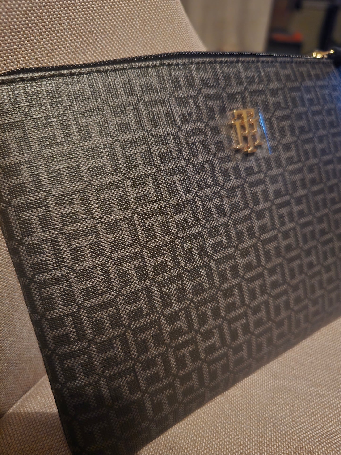 Tommy Hilfiger Wristlet