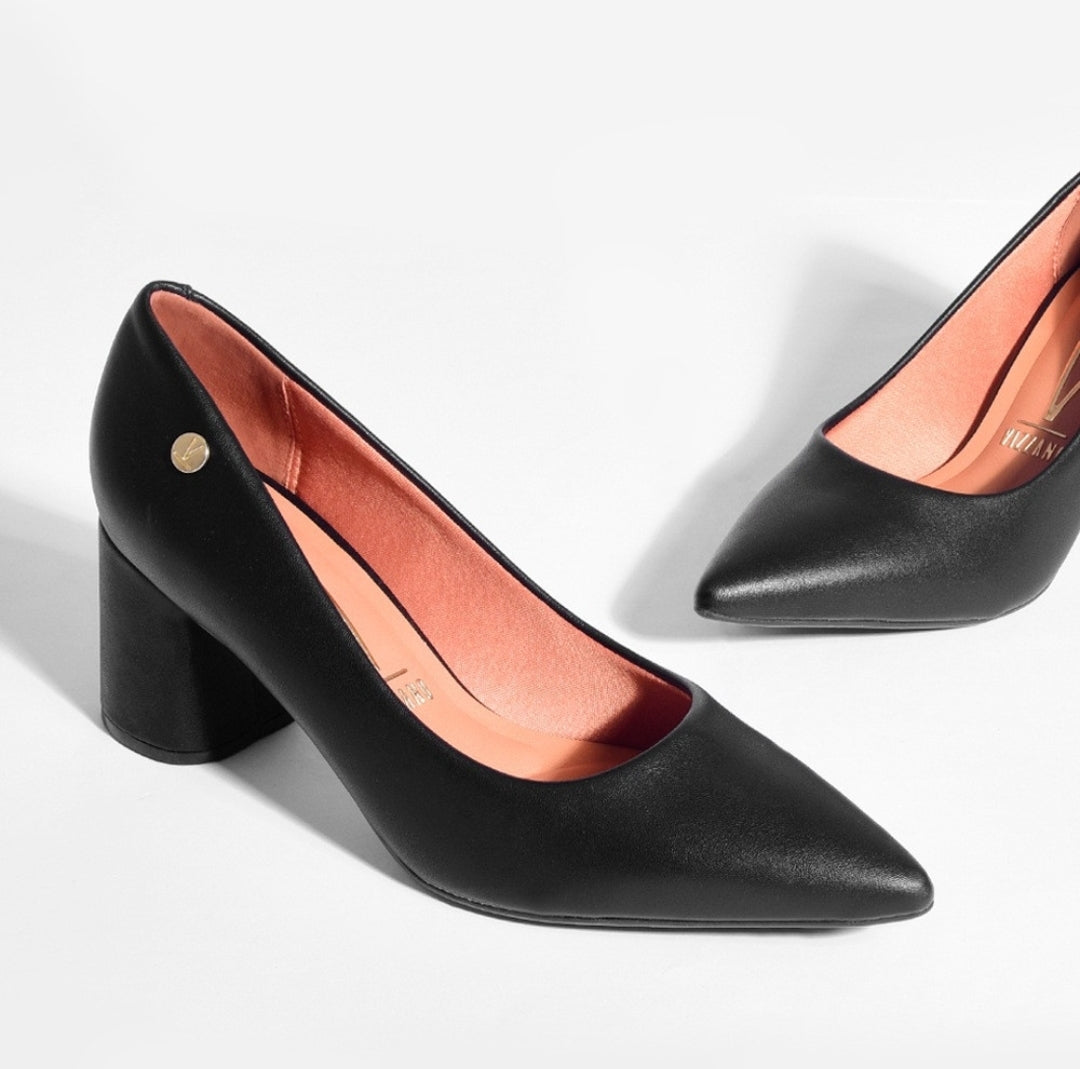 Vizzano Pointed Low Block Heel (Matte Black)